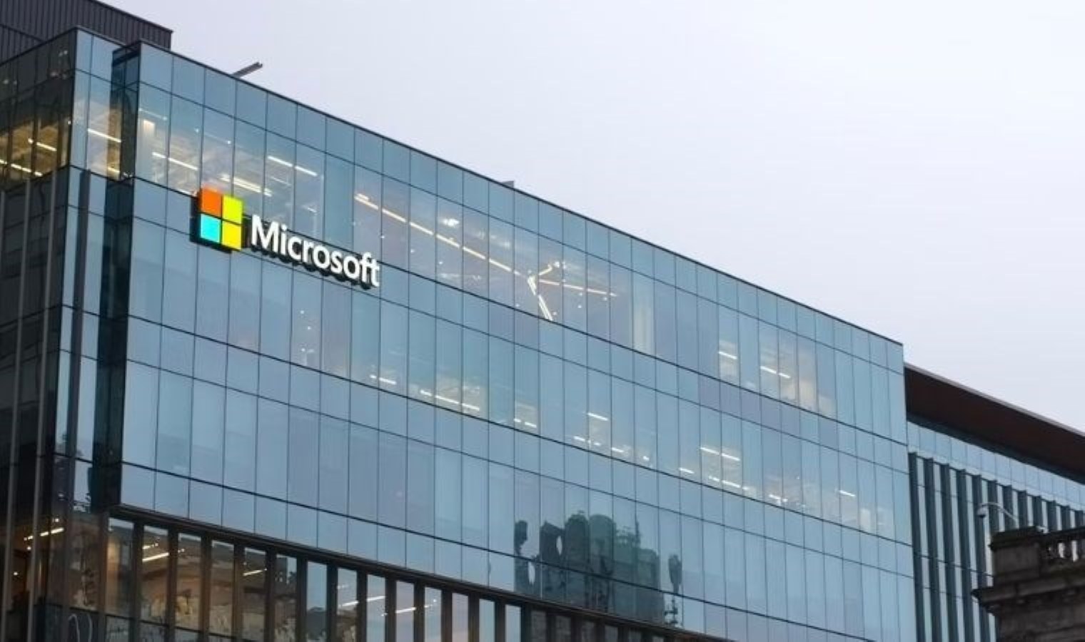 Microsoft’tan BAE merkezli şirkete yatırım kararı