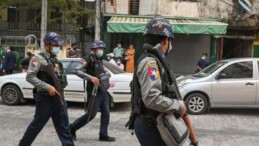 Myanmar’da 13 hudut polisi Bangladeş’e kaçtı