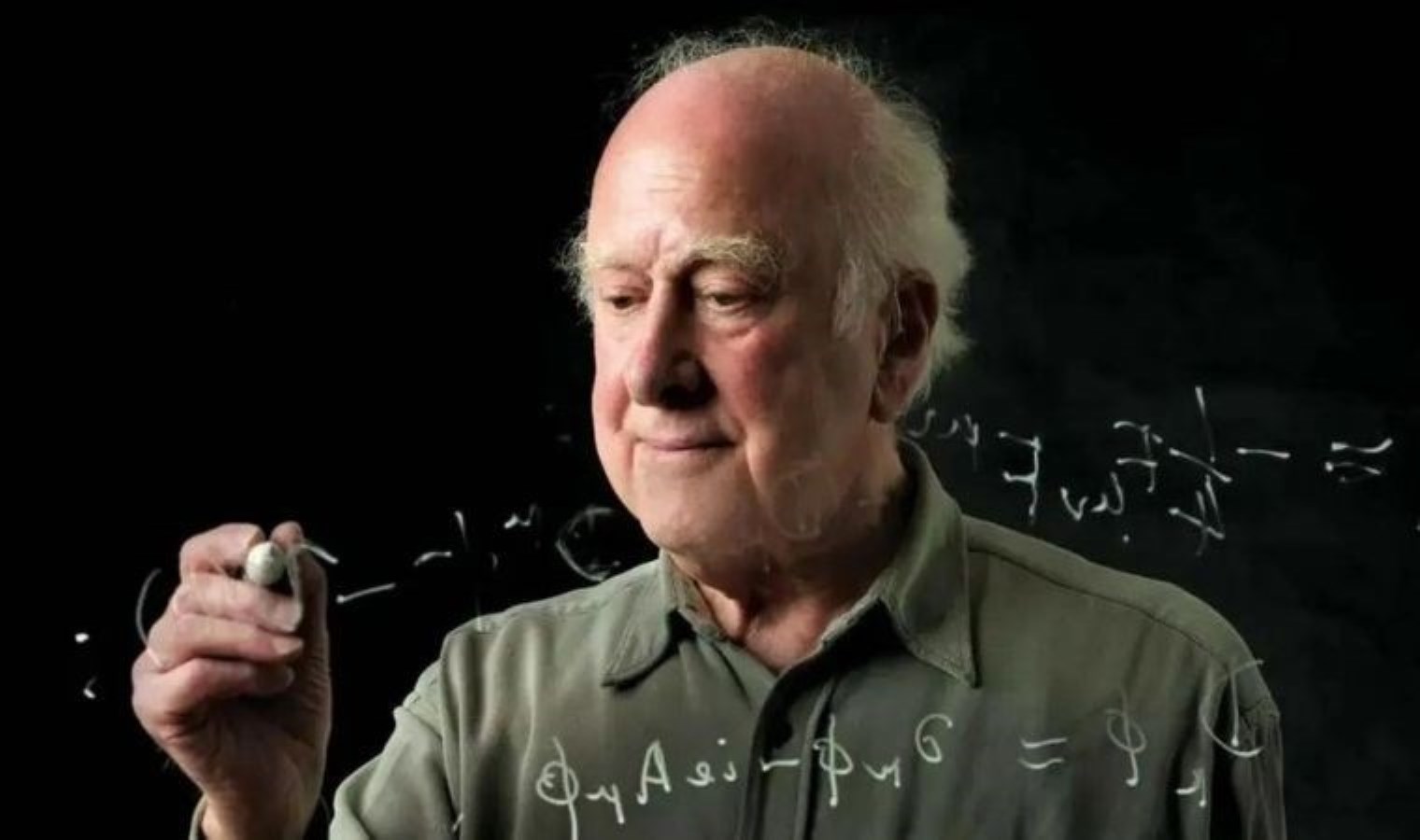 Nobel ödüllü fizikçi Peter Higgs hayatını kaybetti