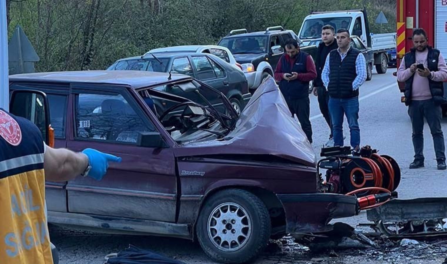 Ordu’da iki araba baş başa çarpıştı: 9 yaralı