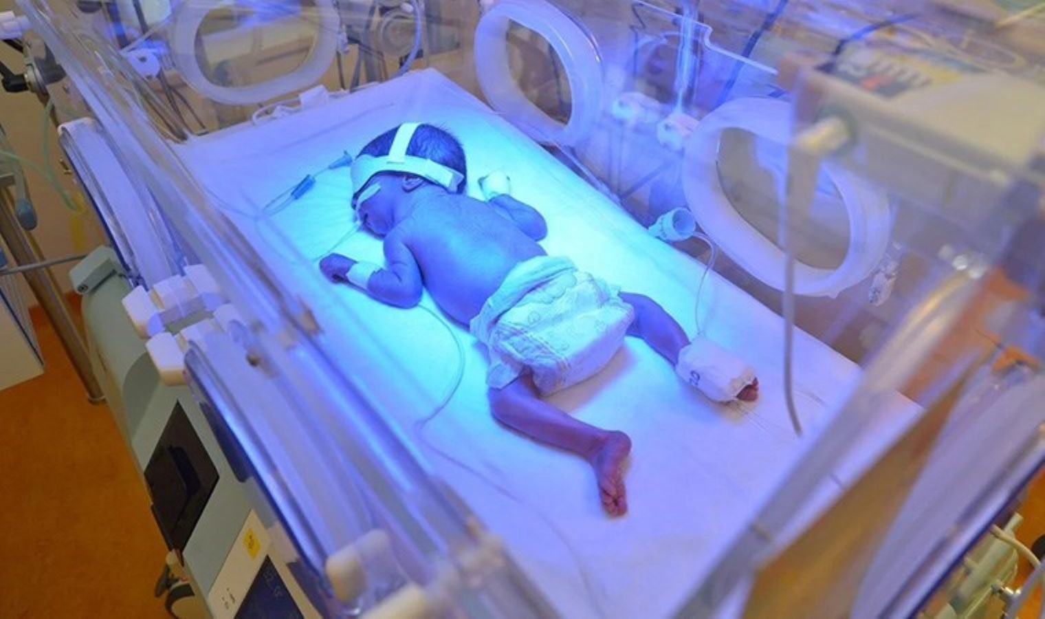 Ortalarında tabiplerin da bulunduğu ‘yenidoğan’ şebekesine operasyon: 38 gözaltı