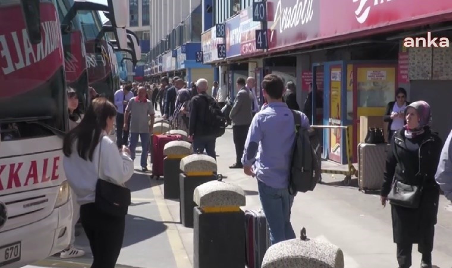 Otobüs biletlerine bayram artırımı: Biletler karaborsada