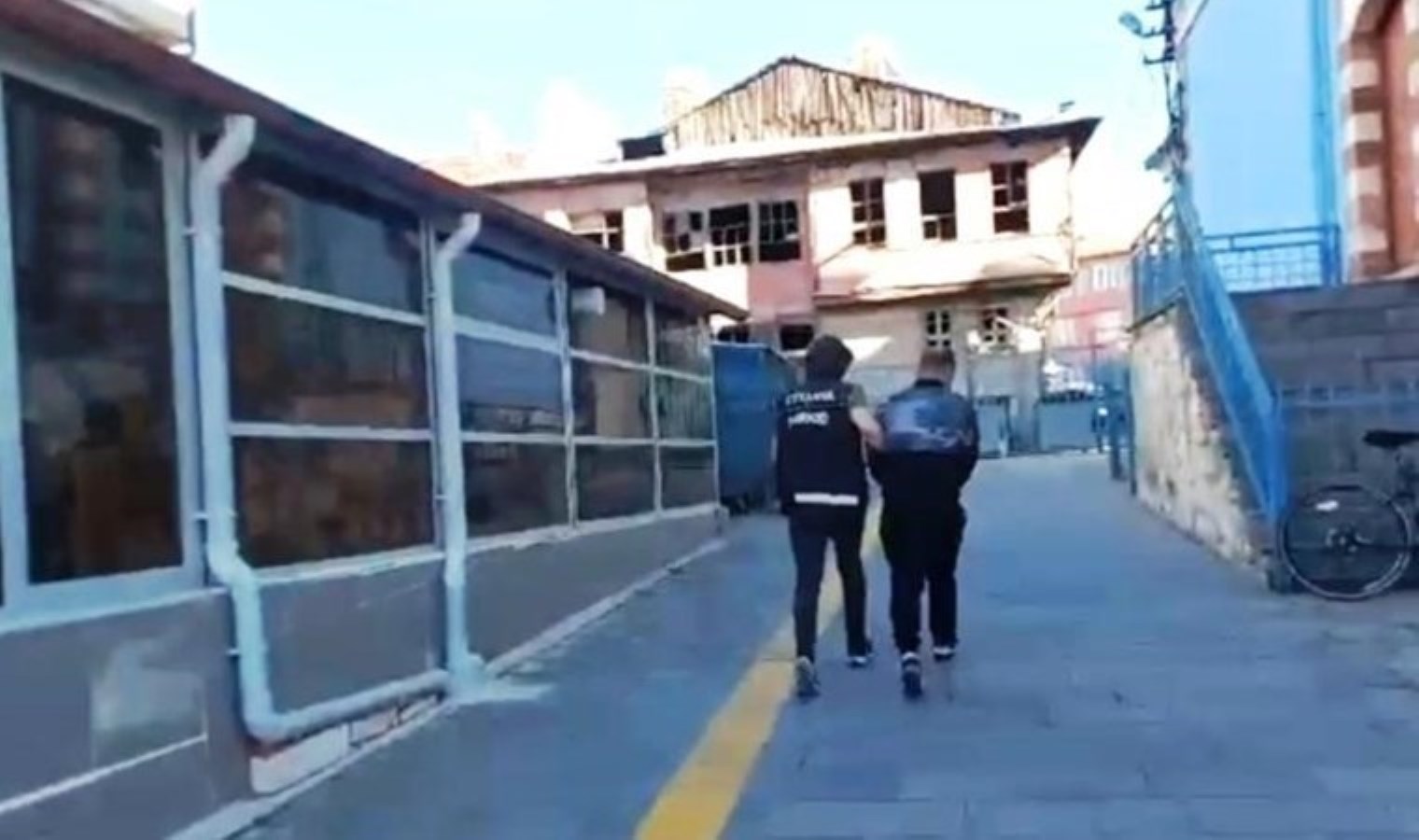 Otobüste 2 kilo uyuşturucuyla yakalandı