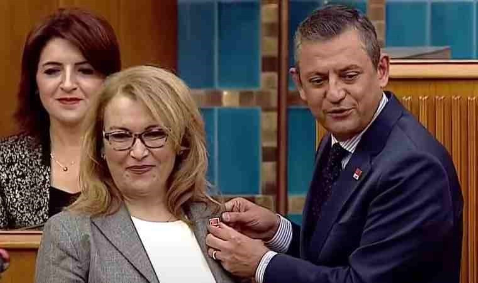 Özgür Özel’den 1 Mayıs daveti