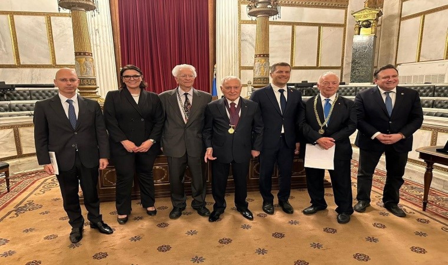 Prof. Dr. Mehmet Haberal gurur mükafatına layık görüldü