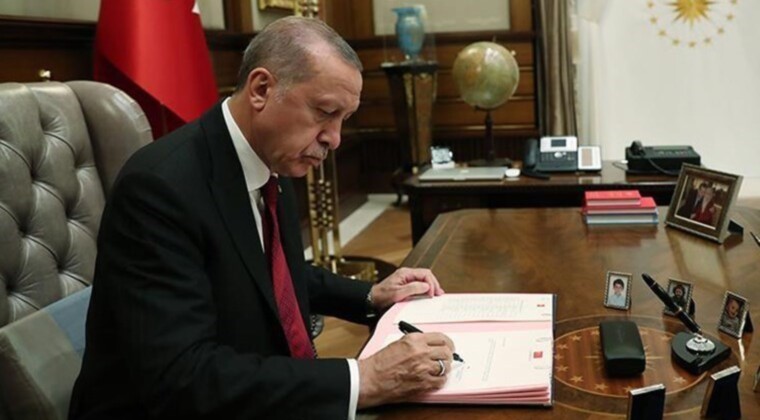 Resmi Gazete’de yayımlandı… Erdoğan’dan gece yarısı atama ve vazifeden alma kararları!
