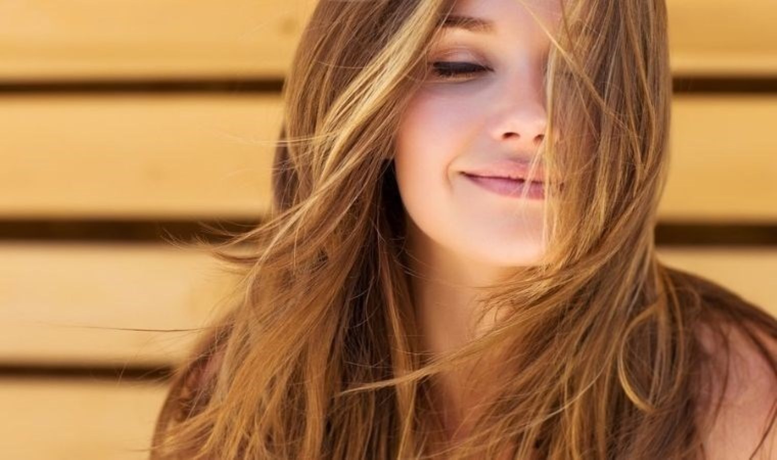 Saçlarınız güneş üzere parlayacak! Mucizevi saç yağları