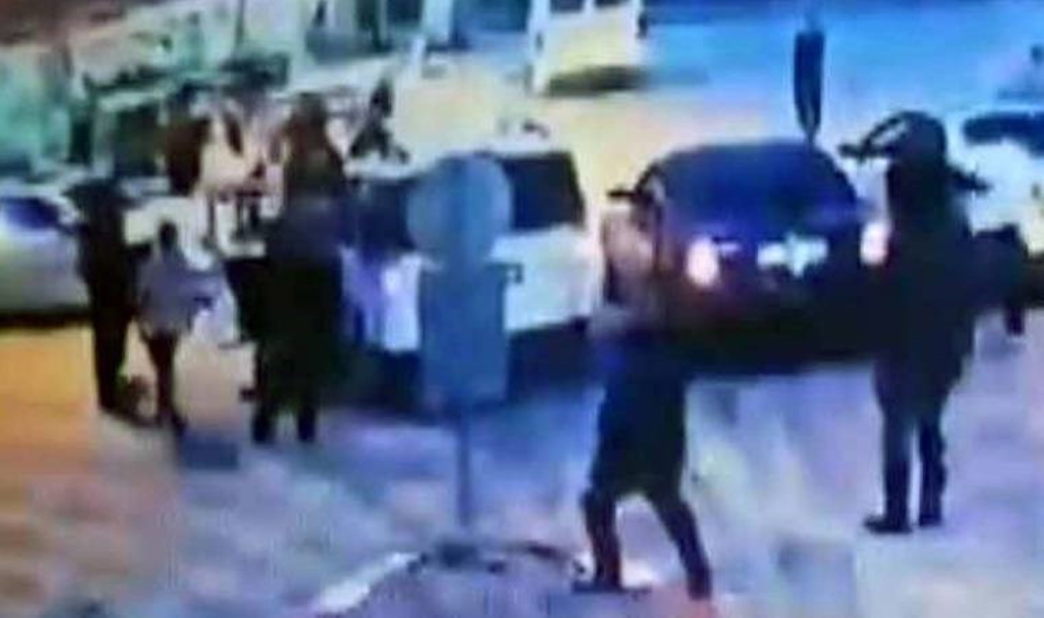 Şoförlerin silahlı ‘yol verme’ arbedesi: 1’i çocuk 2 yaralı