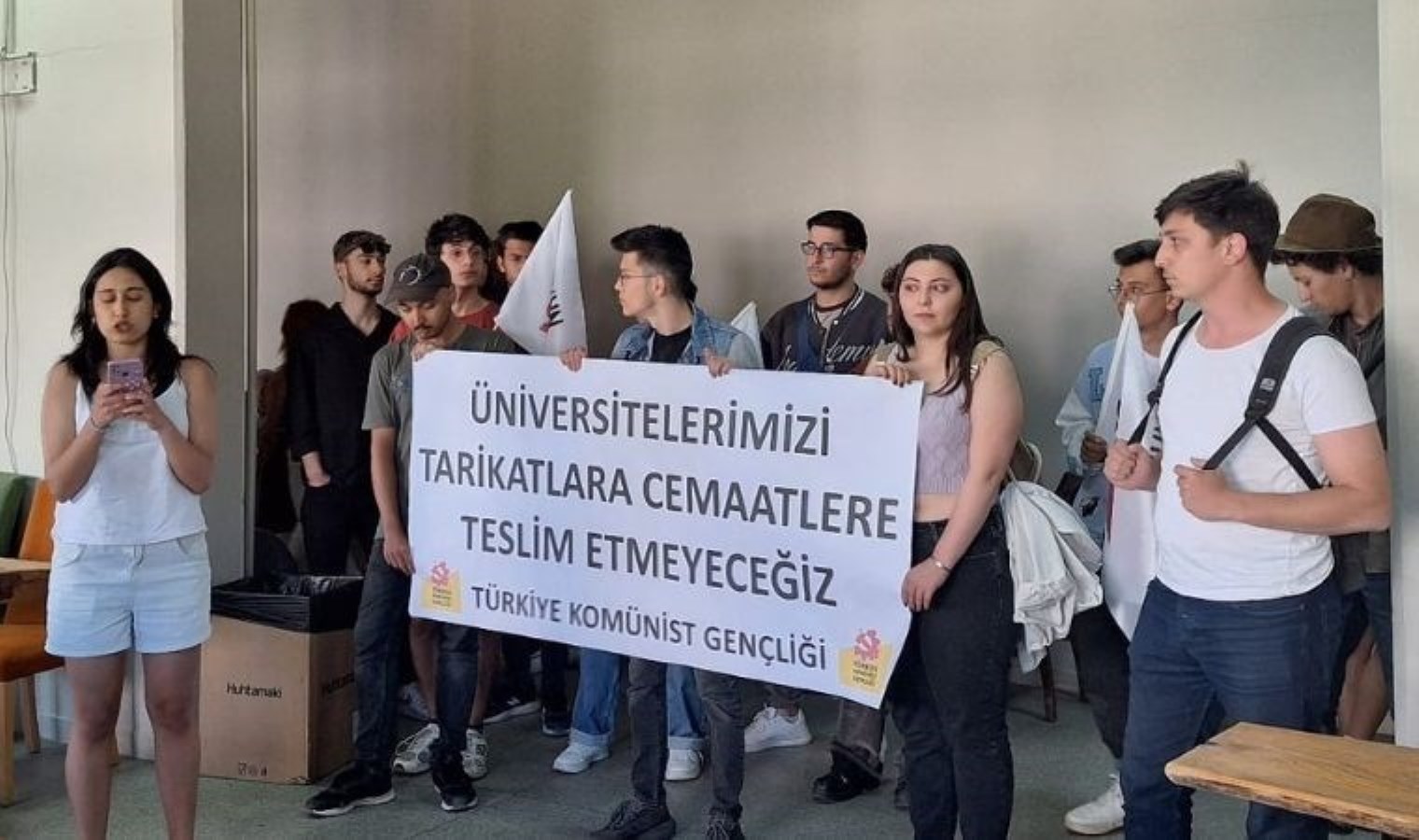 “Tarikatçı dekan istemiyoruz”