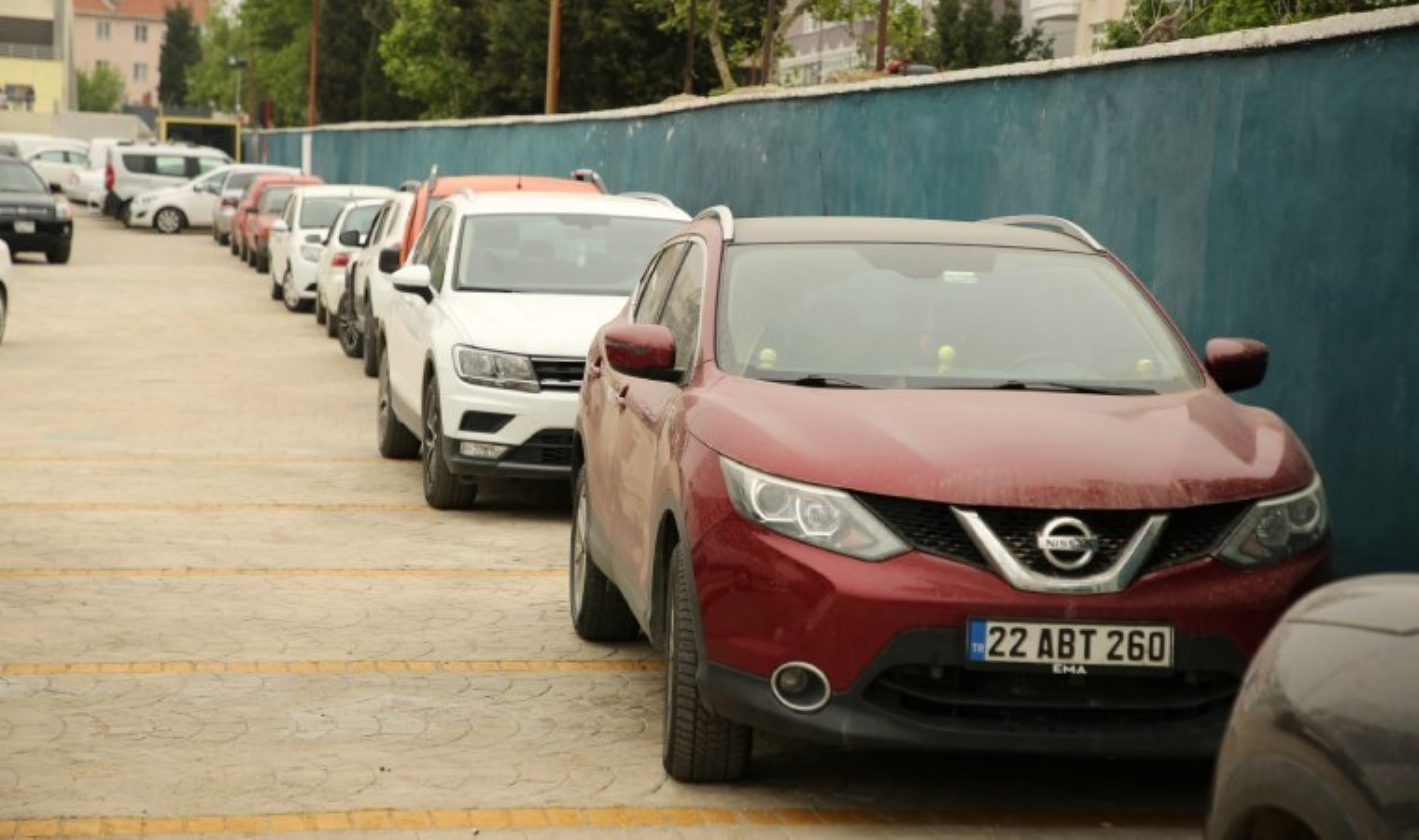 Tekirdağ ve Edirne’de toz taşınımı: Araçlar çamurla kaplandı