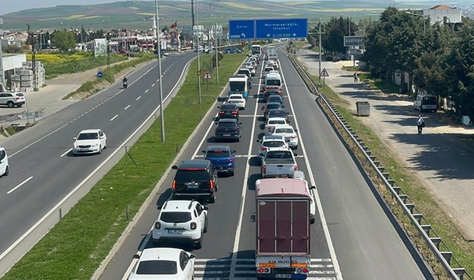 Tekirdağ’dan İstanbul tarafına trafik yoğunluğu
