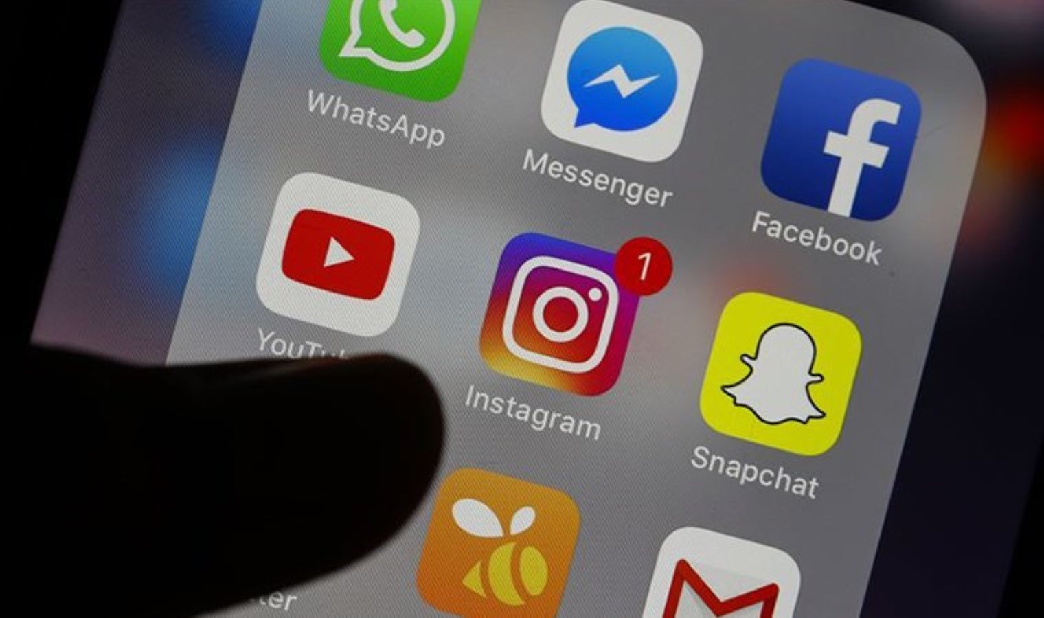 Toplumsal medyada bu tuzağa dikkat: Milyonluk kar vadedip hesapları kiralıyorlar!