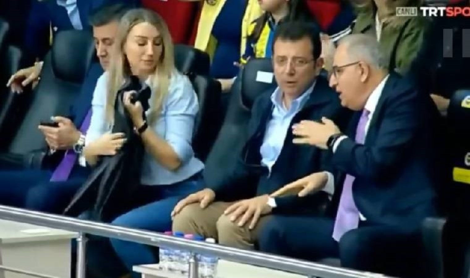 TRT tarihinde bir birinci: Canlı yayında İmamoğlu anons edildi