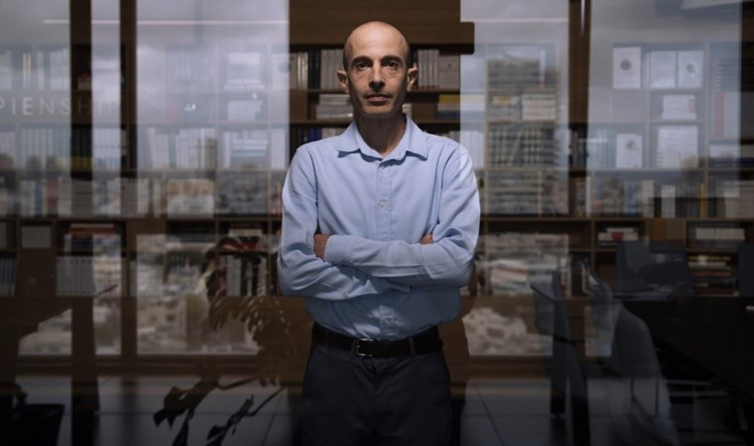 Ünlü müelliften sert tenkitler: Netanyahu ülkeyi yıkımın eşiğine getirdi!