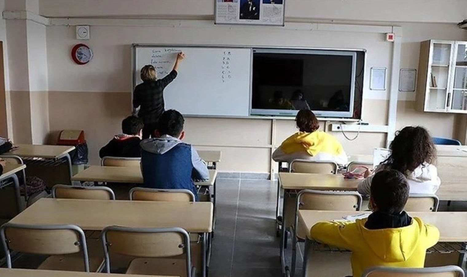 Yeni müfredatta skandallar bitmiyor: Savunma endüstrinin ‘yerli ve ulusal ürünleri’ 6. sınıf Din Kültürü ve Ahlak Bilgisi müfredat taslağına girdi