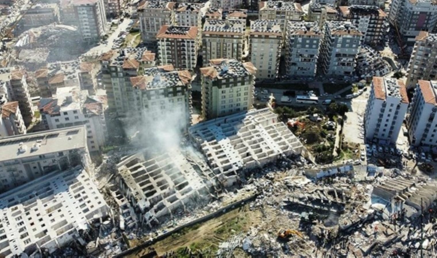 Yurtdışına kaçmaya çalışırken yakalanmıştı… Rönesans Rezidans’ın müteahhittinden pişkin savunma: ‘Karadağ’a tapu periyodu için gidiyordum’