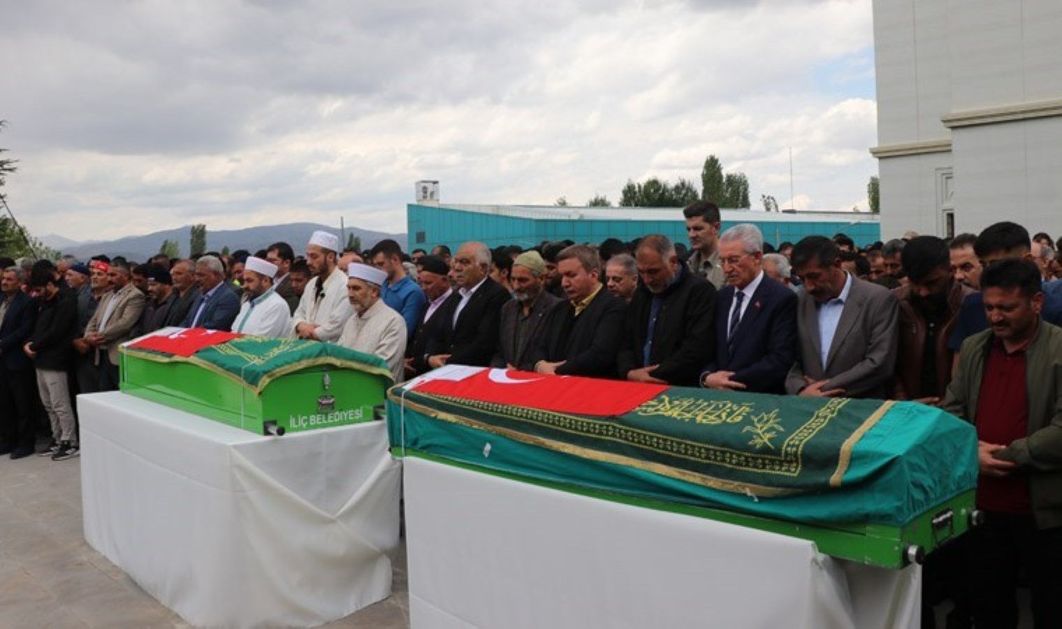 82 gün sonra acı haber: İliç’te toprak altında kalan emekçilerden ikisi daha son seyahatine uğurlandı