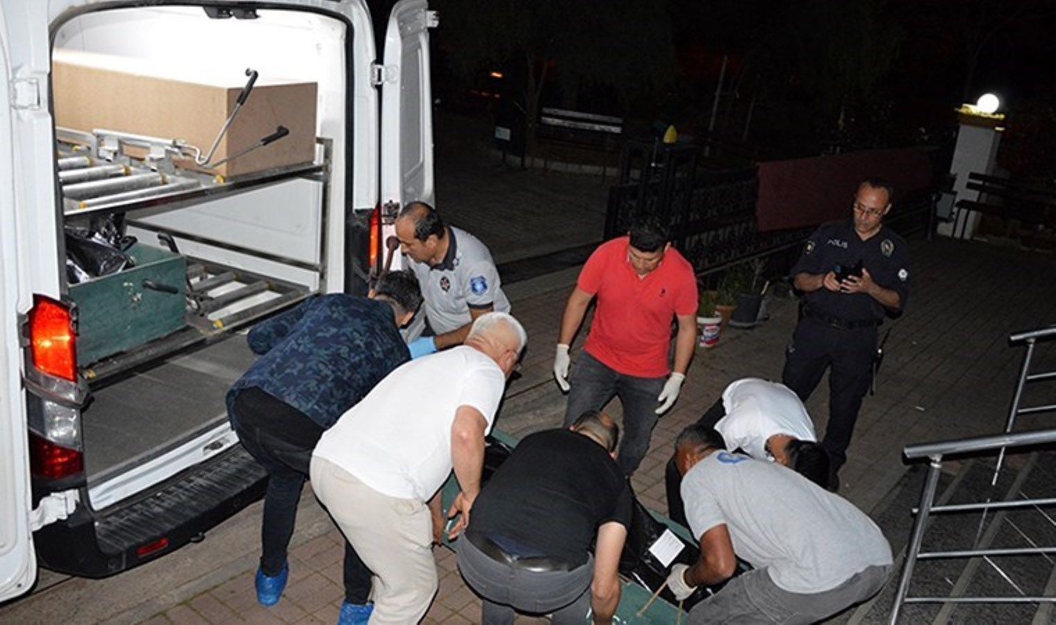 Antalya’da huzurevinde bıçaklı atak: 2 meyyit, 1 yaralı!