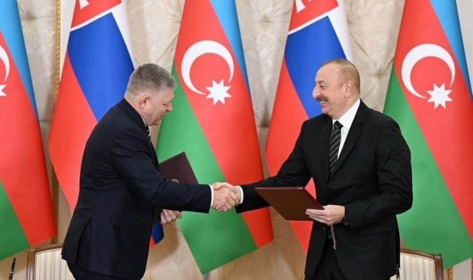 Azerbaycan ile Slovakya stratejik paydaşlık kuracak, savunmada iş birliği yapacak