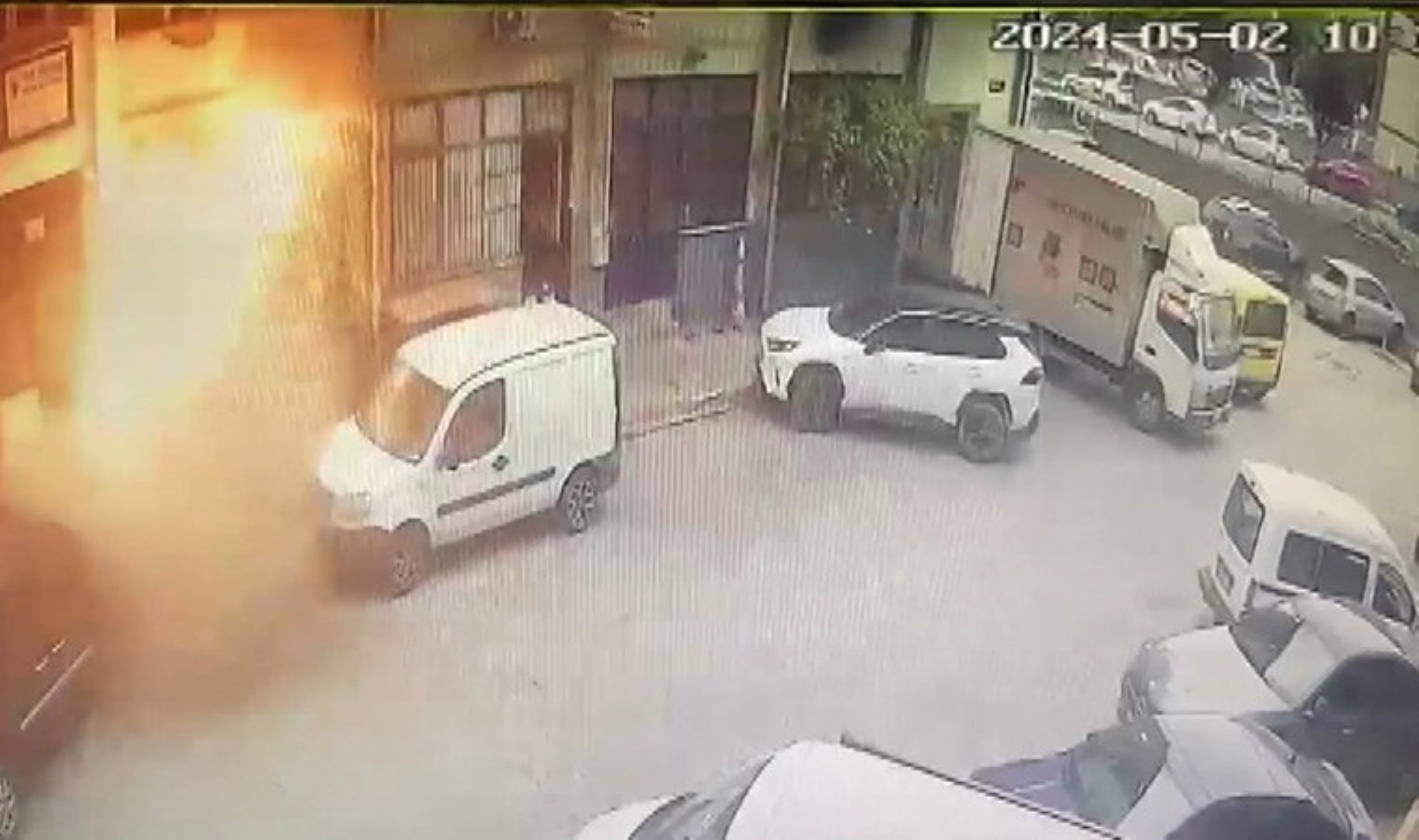 Başakşehir’deki Dersan Koop Sanayi Sitesi’nde patlama: 1 kişi yaralandı