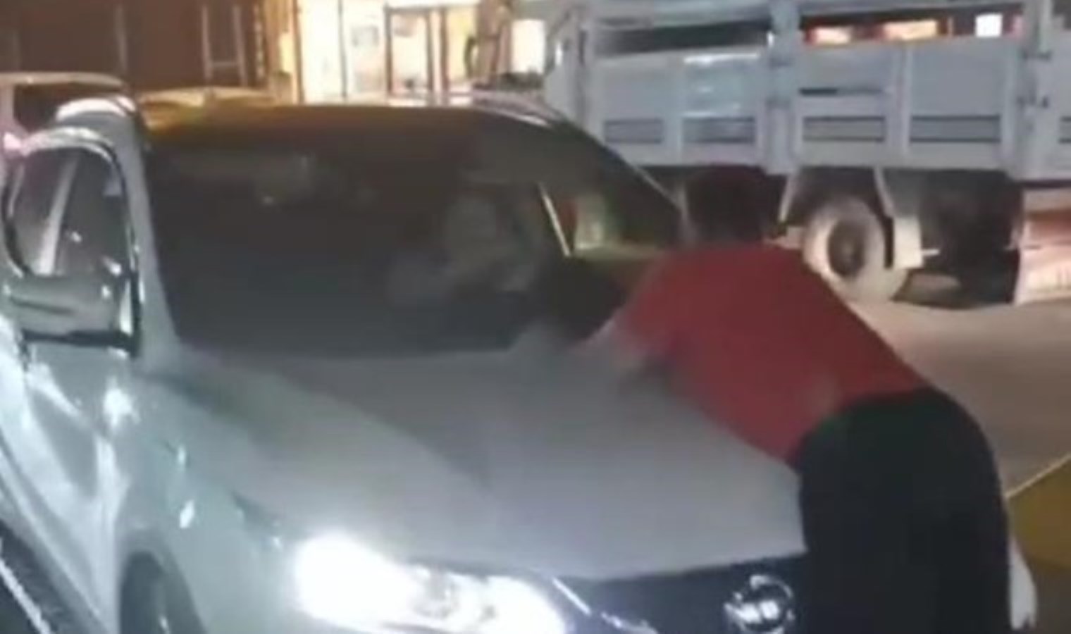 Bayan şoföre dehşeti yaşattı