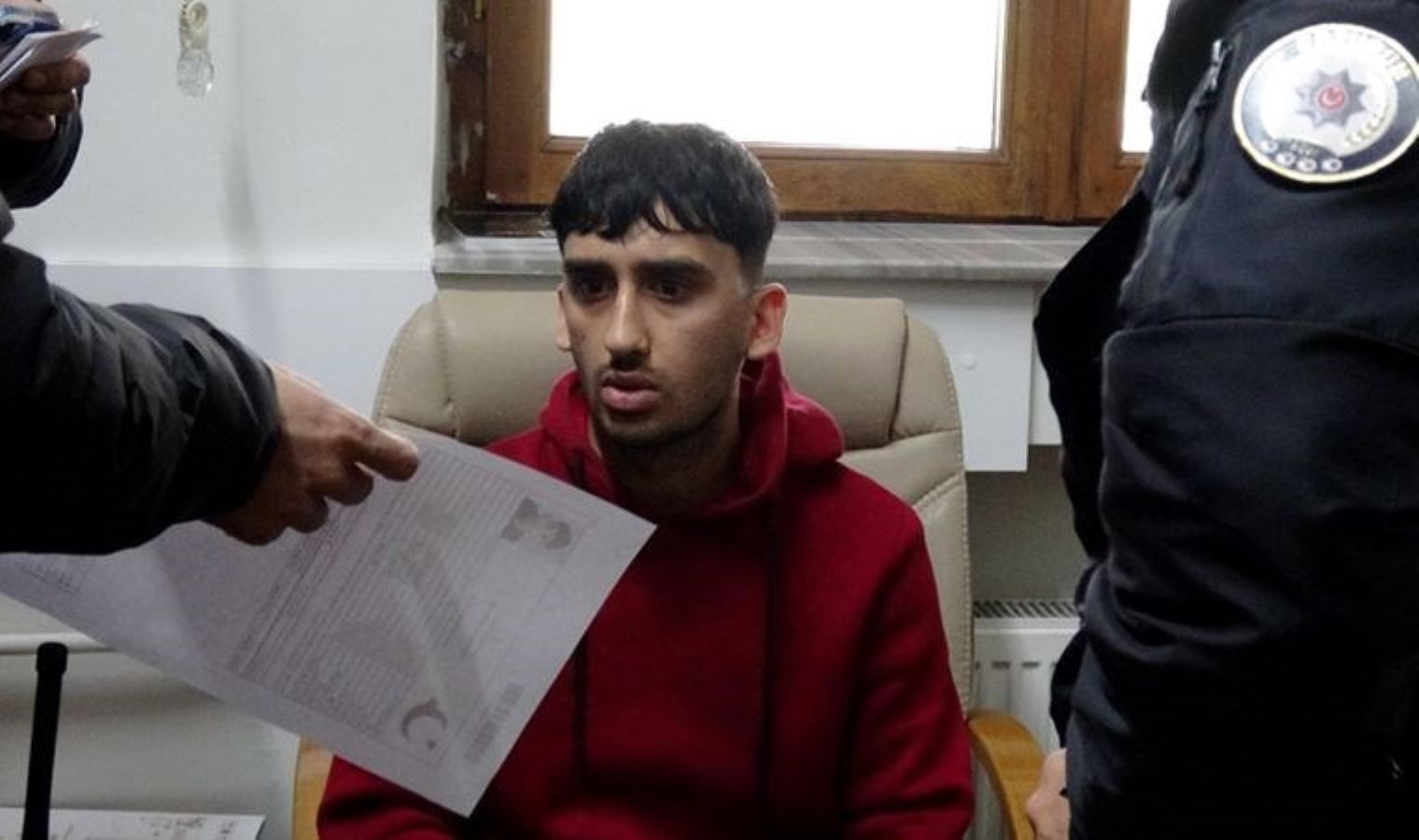 Bin liraya photoshop yaptırdığı yol müsaade dokümanı, Afgan yolcuyu ele verdi