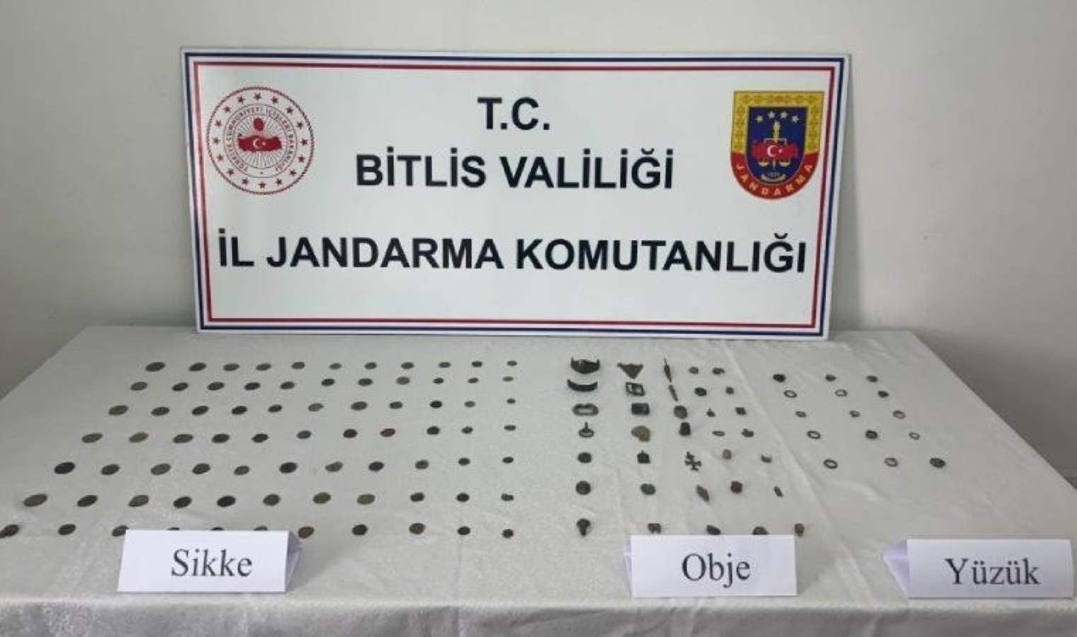 Bitlis’te 131 modül tarihi eser ele geçirildi