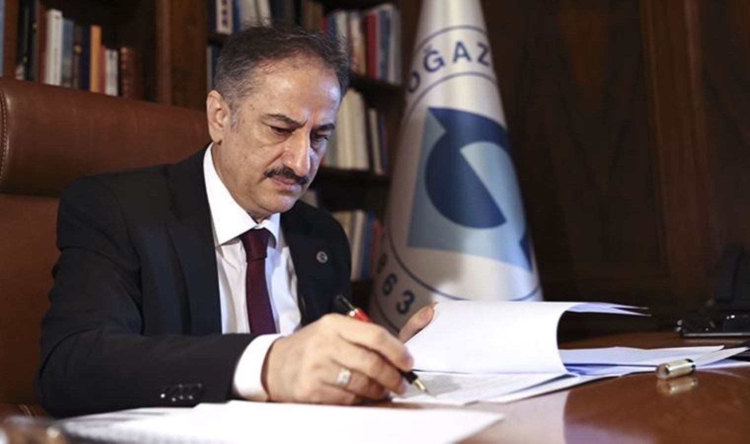 Boğaziçi Üniversitesi’nin Kayyum Rektörü Naci İnci’ye Turkcell’den koltuk