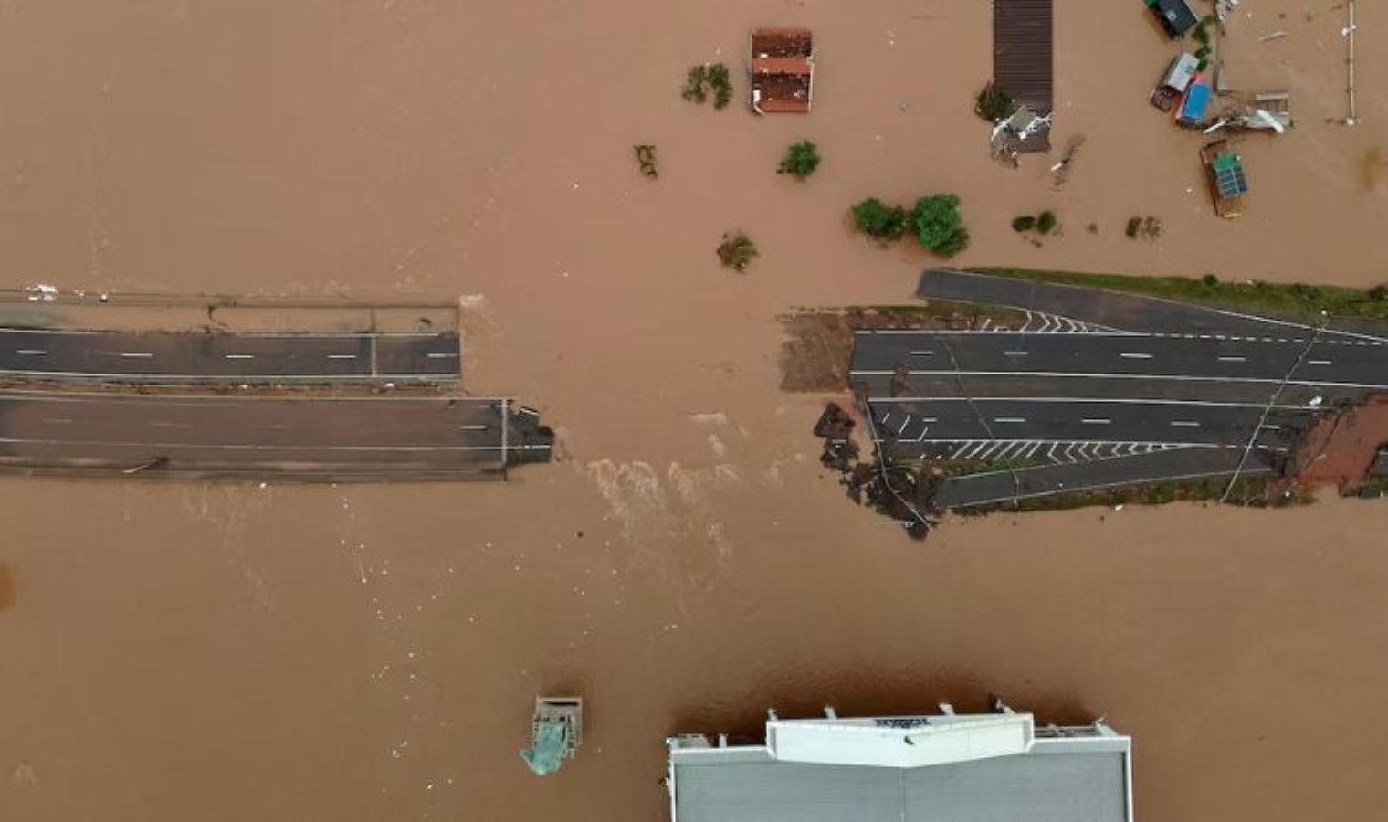 Brezilya’yı vuran selde can kaybı 39’a yükseldi