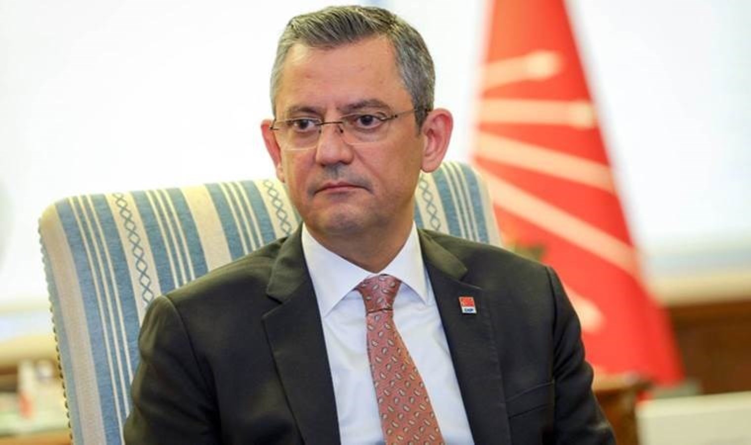 CHP Genel Başkanı Özel, önceki genel liderlerle görüştü