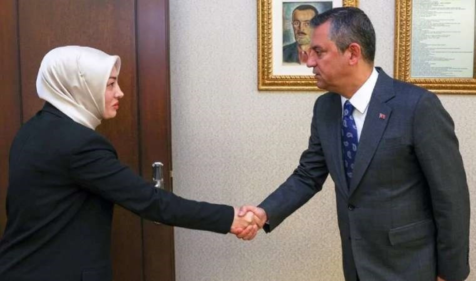 CHP Genel Başkanı Özgür Özel’le görüşen Ayşe Ateş: Sözümü iddianameye eklememişler, isimleri açıklayacağım