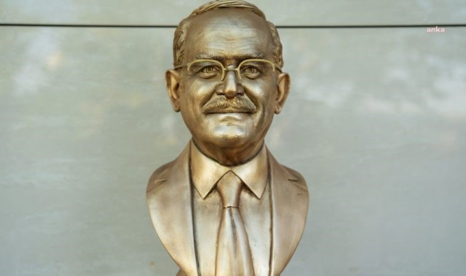 Eskişehir’de Yılmaz Büyükerşen büstü merasimle açıldı