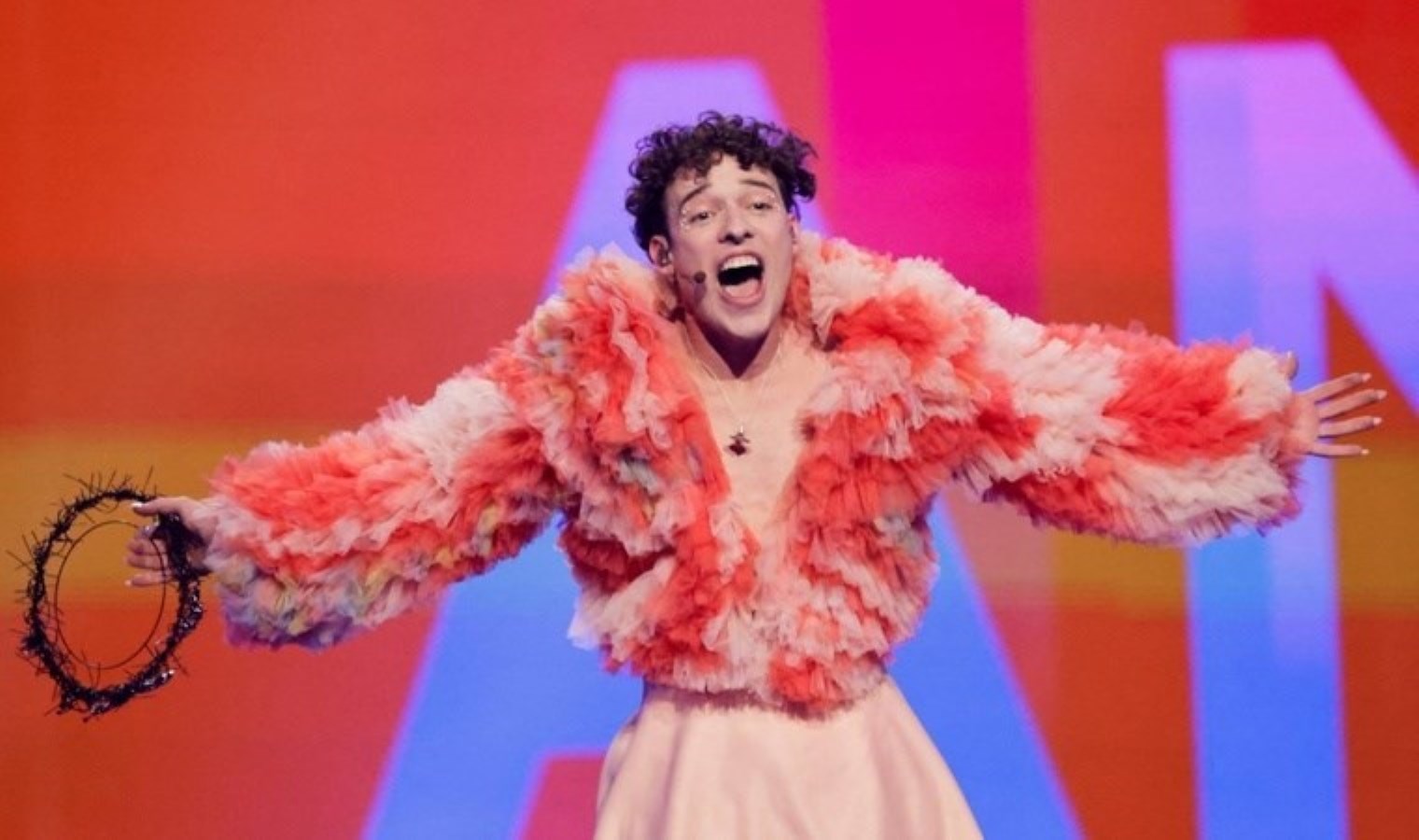 Eurovision birincisi Nemo’dan hükümete davet: ‘Üçüncü cinsiyeti tanımalıyız…’