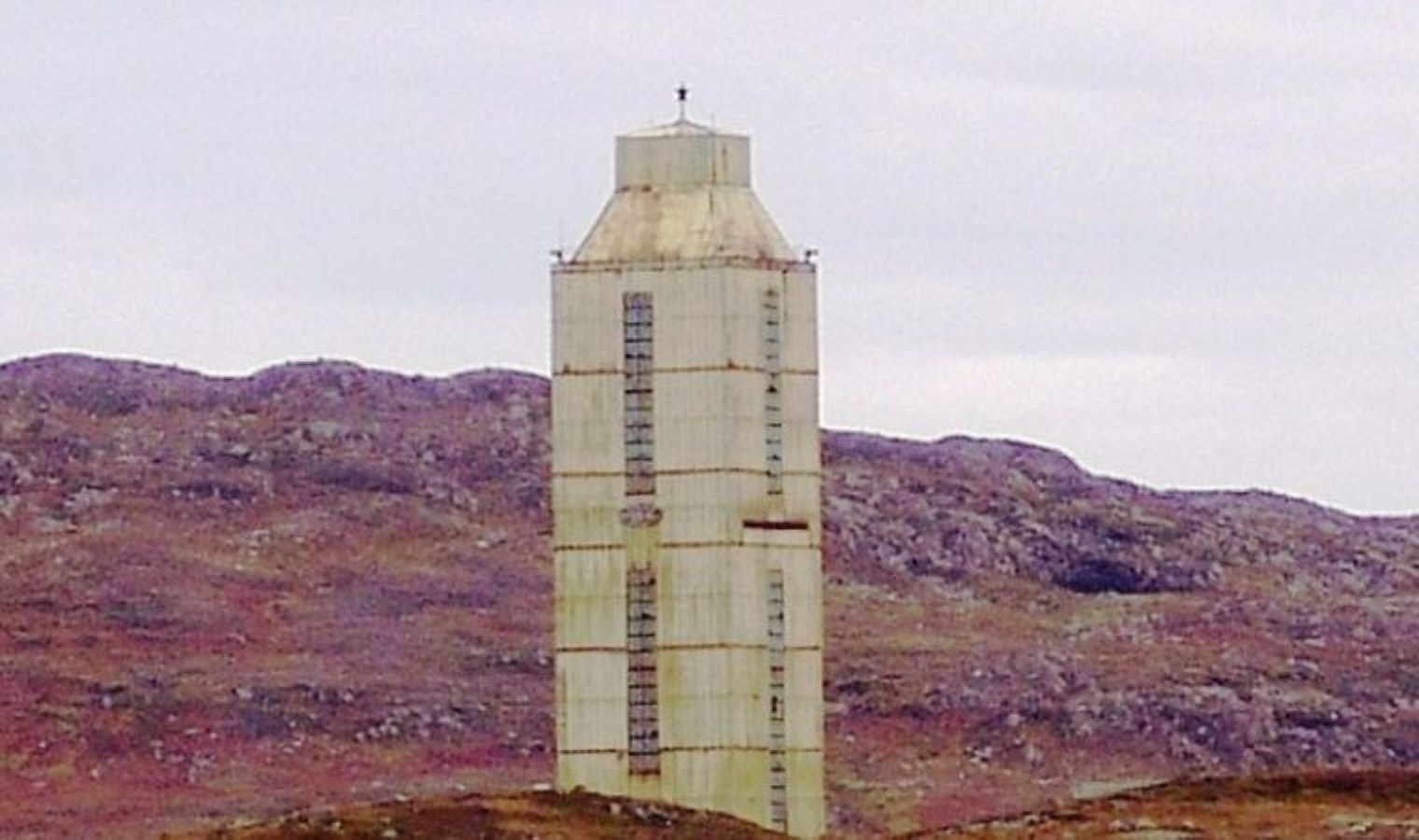 Everest ve Fuji’den uzun: Dünyanın en derin deliği neden kapatıldı?