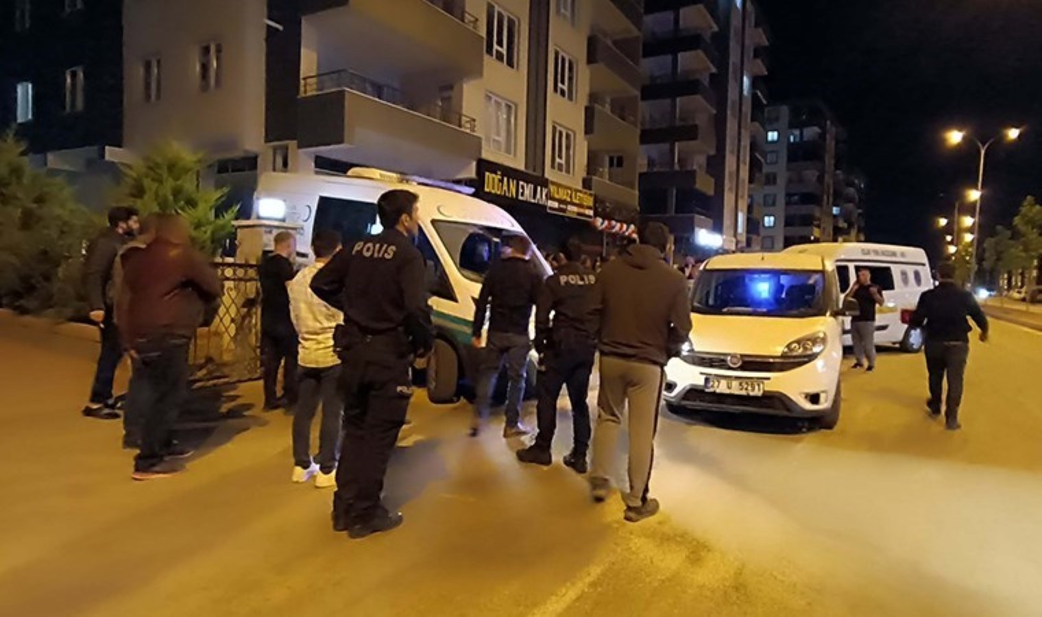 Gaziantep’te aile katliamı: Tartıştığı eşini öldürdü, oğlu ve damadını yaraladı!