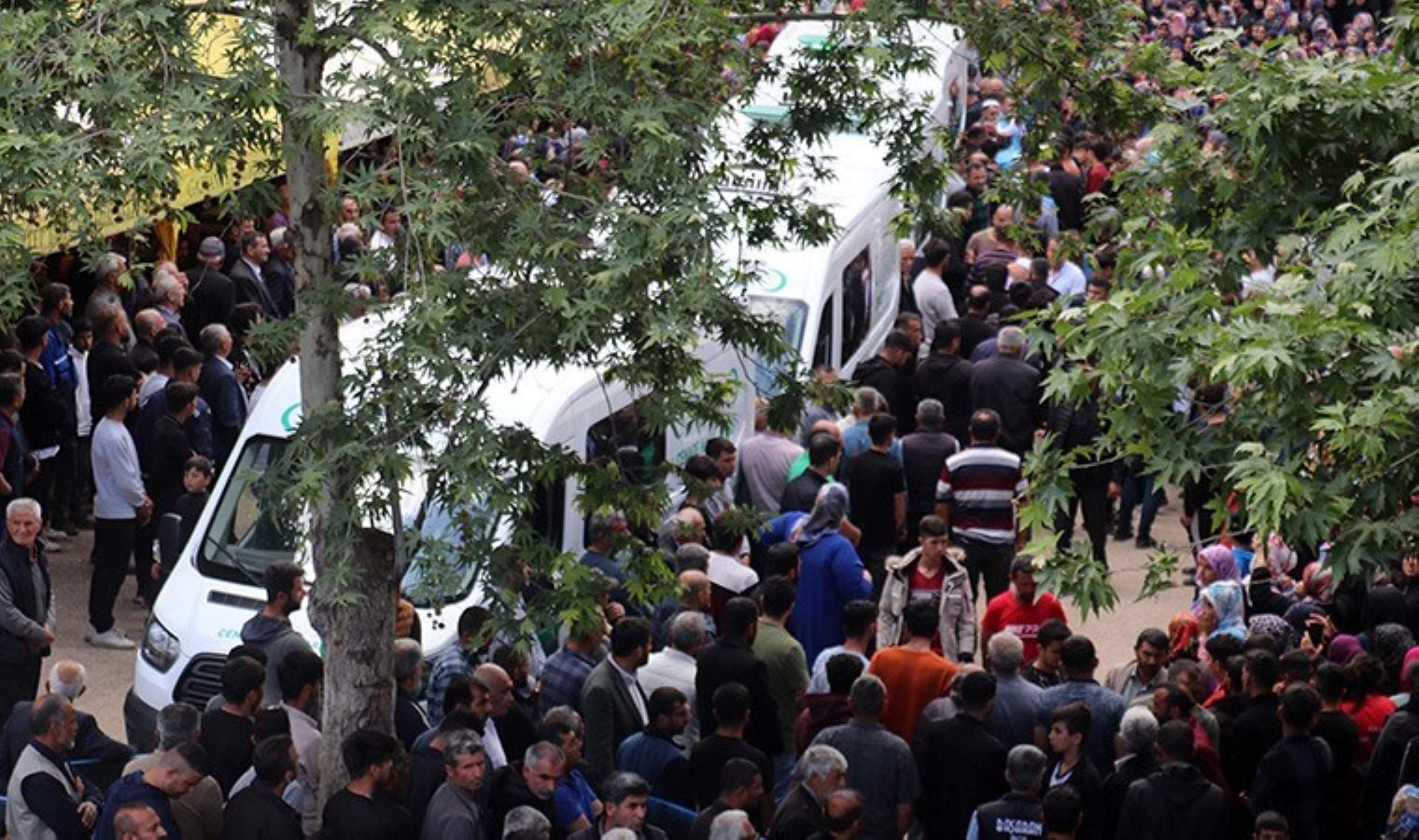 Gaziantep’teki Kazada Ölen 9 kişi, Yan Yana Toprağa Verildi!