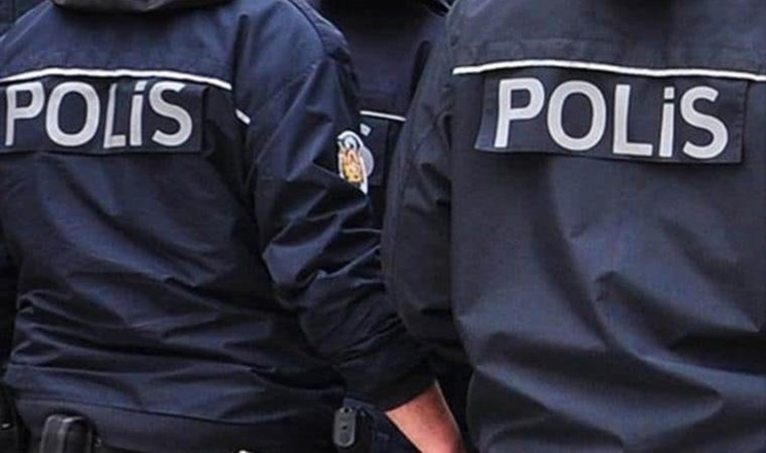 Geçersiz komiser, gerçek polislere yakalandı