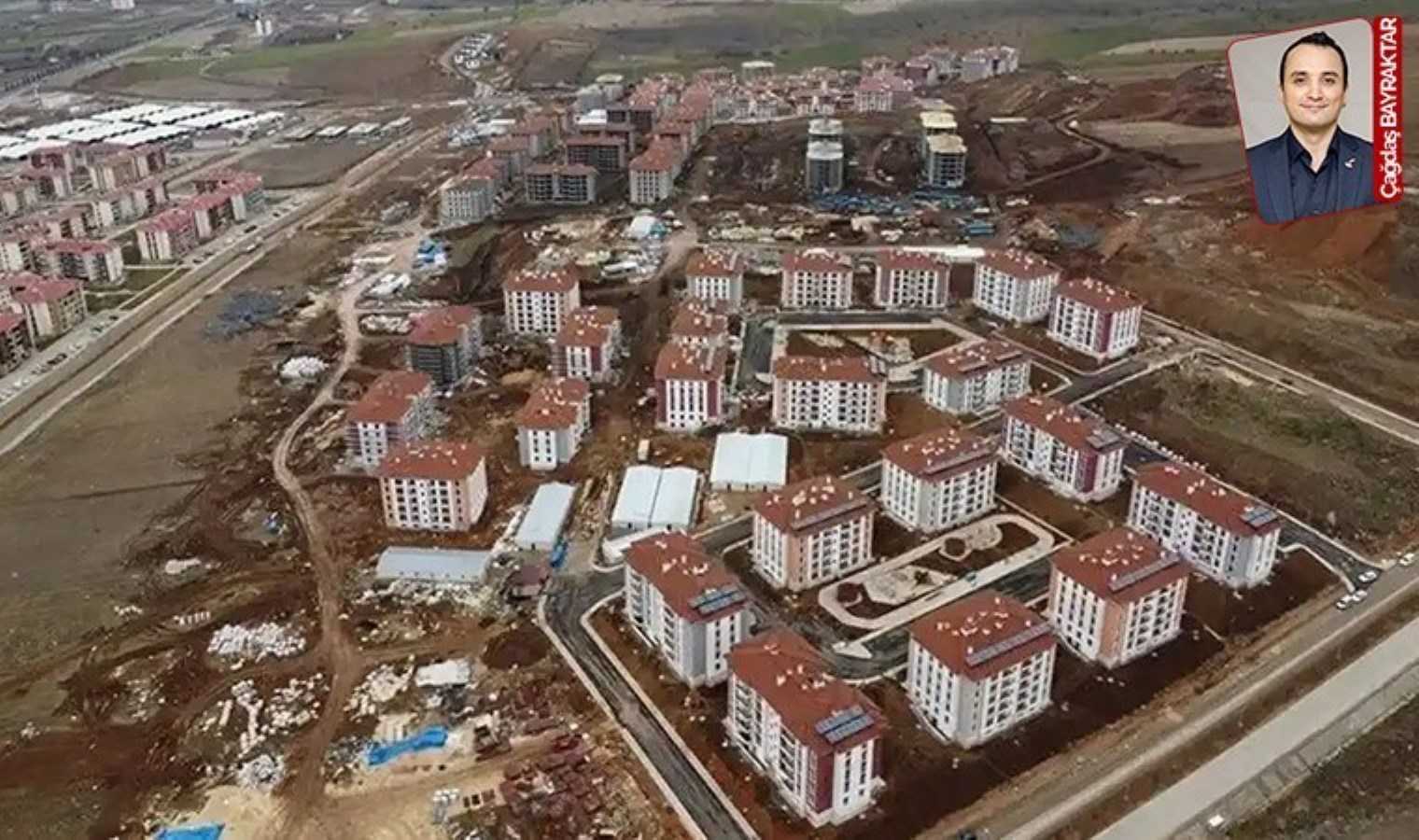 Hatay’da konutlarını kaybeden yurttaşlar için yapılan dairelerde yaşamak, konteynerde yaşamaktan sıkıntı