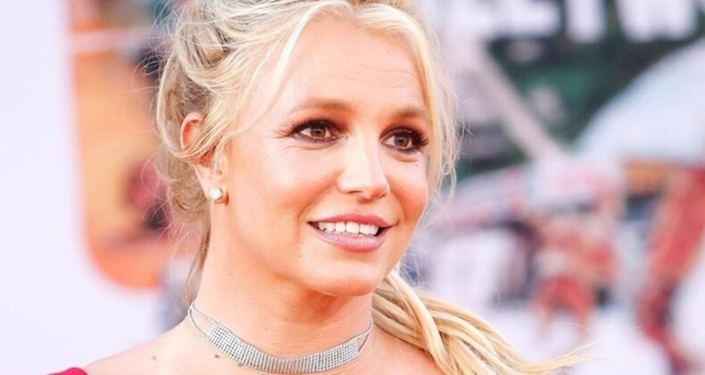 Hudut krizi geçiren Britney Spears, otelden battaniyeye sarılı halde çıkarıldı!