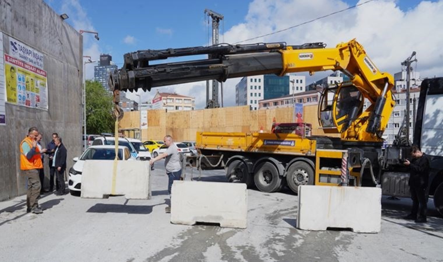 İBB harekete geçti: Şişli’nin Kanal İstanbul’una beton bariyer konuldu
