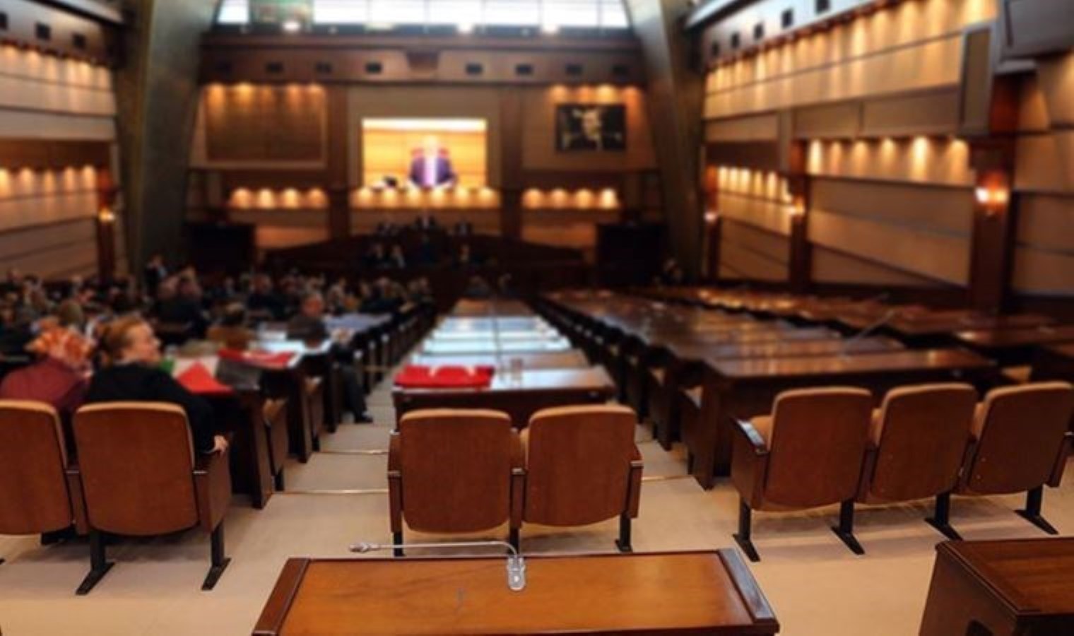 İBB Meclisi’nde İETT’nin 1 milyar liralık iç borçlanma talebi onaylandı