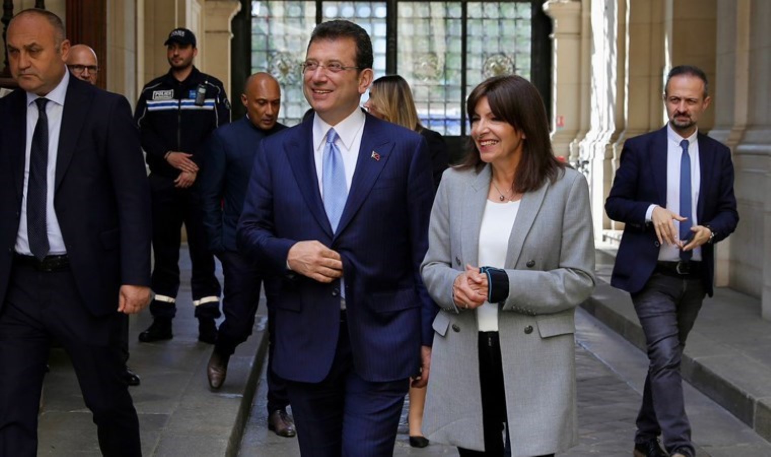 İmamoğlu, Paris Belediye Başkanı ile bir araya geldi: ‘Demokrat hislerimiz, son periyotta toplumda karşılık bulmakta zorlanmıyor’