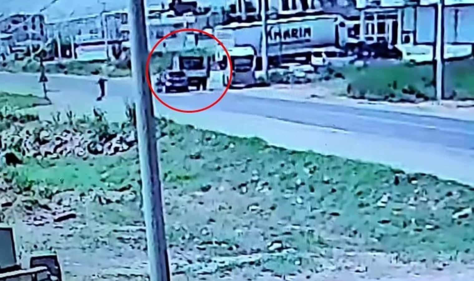 Kamyonetin çarptığı 5 yaşındaki Emin ağır yaralandı: Şoför kaçtı