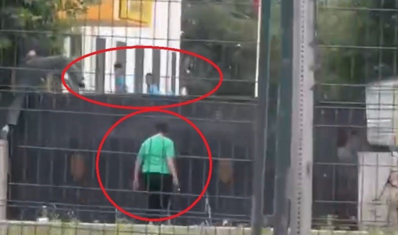 Mardin’de Kız Öğrenci Tabancayla Okul Kapısına Dayandı !!!