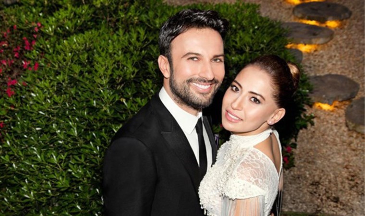 Megastar Tarkan’dan evlilik yıl dönümü kutlaması