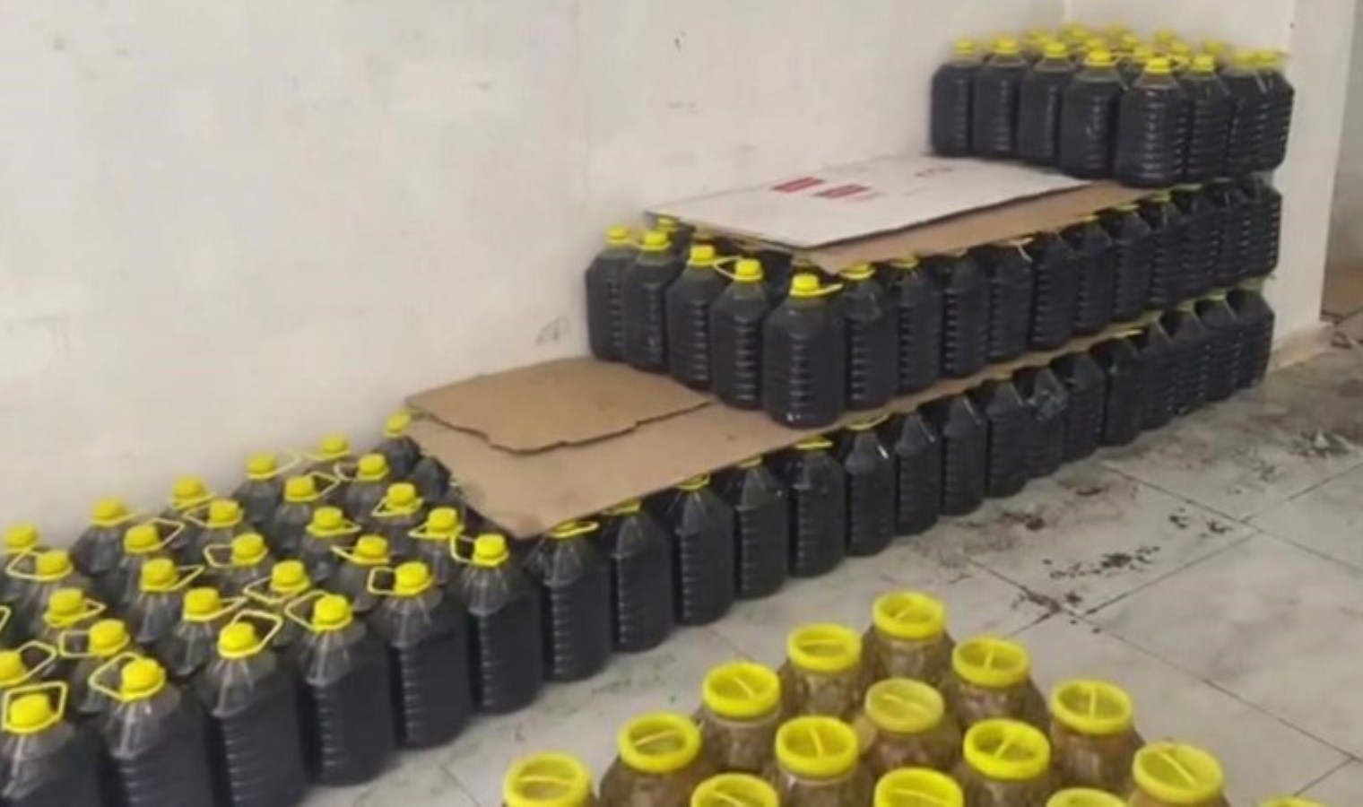 Mersin’de ‘sahte zeytinyağı’ operasyonu: 6 tondan fazla eser ele geçirildi