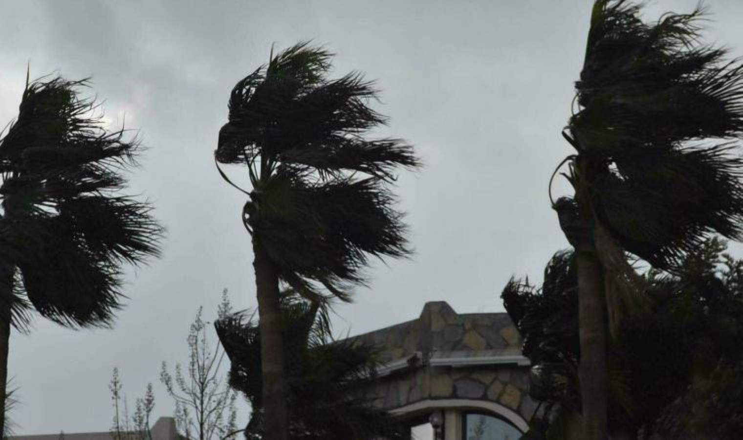 Meteoroloji’den kimi bölgeler için sağanak ve fırtına uyarısı