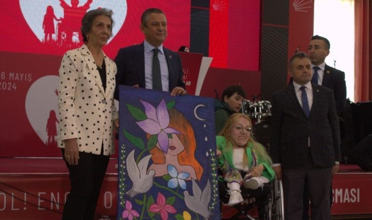 Özgür Özel: Olağanlaşma sürecinin birinci adımını engellilerin sıkıntılarını çözerek atalım