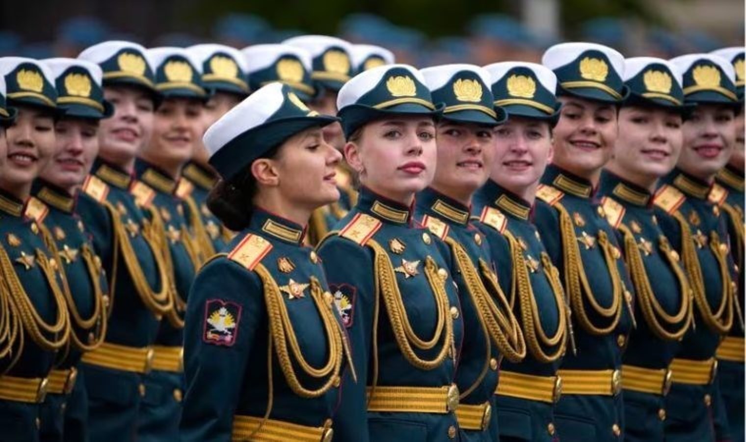 Rusya, zaferin 79’ncu yıldönümünü bu türlü kutladı