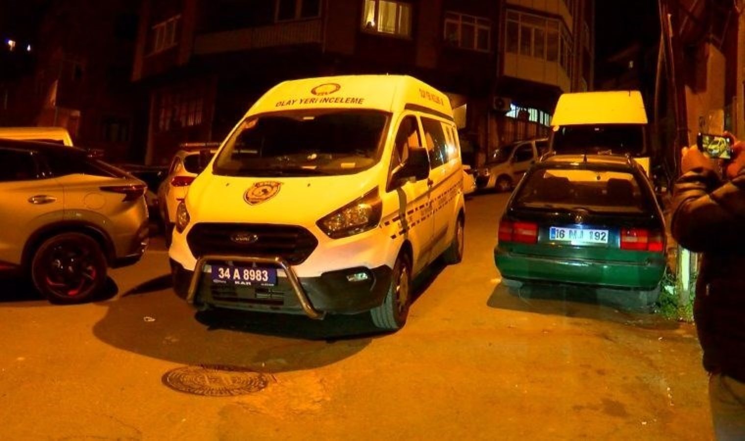 Şişli’de sokakta sevgilisiyle yürürken silahlı taarruza uğradı